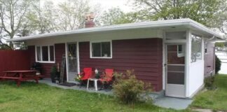 Oceanfront Home in Bay Roberts, Newfoundland and Labrador