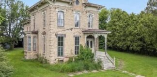 Historic 1873 Brick Farmhouse on 1 Acre in Oshkosh – Classic Charm with Modern Potential