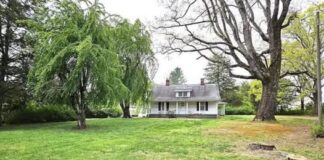 Charming 2BR Farmhouse on 26.29 Acres – Siloam, NC