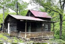 Off-Grid Escape in Greenup, KY