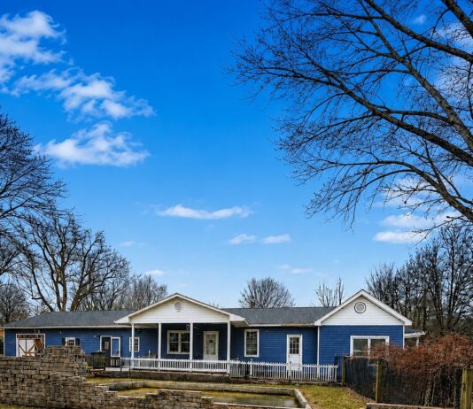 Investment Opportunity in Eden, NC – Spacious Multi-Unit Property with Renovation Potential
