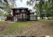 A Majestic Classic on a Corner Lot: Discover 2601 Boston St, Muskogee, OK