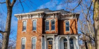 A Grand Victorian Awaits Restoration: 218 E Main Street, Wabash, Indiana