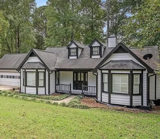 Well-kept home with a spacious layout and modern finishes – $264,900