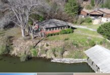 Waterfront Living at Its Finest: A Serene Escape in Adger, Alabama – $149,900