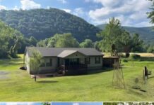 Welcome to this beautiful and inviting 3-bedroom $222,000