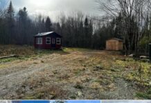 Secluded Off-Grid Getaway Surrounded by 15 Acres of Nature