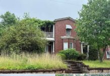 4 beds, 4 baths, 4,012 sqft