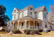 Step Back in Time: Restorable 1916 Southern Classic Near Downtown