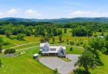 Country Home with 118 Acres in Townsend, Tennessee