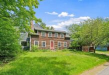 Single Family Home with 11 Acres in Hancock, New Hampshire
