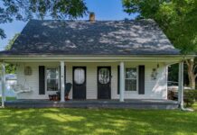 Single Family Home with 1.01 Acres in Arlington, Kentucky