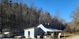 Scenic 27.93-Acre Property with Home in Manchester, Kentucky