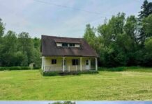 4 beds 2 baths 1,464 sqft