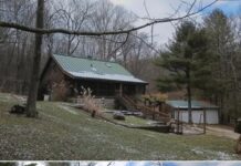Single Family Home with 222.73 Acres in Newark, Ohio