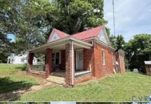 3 Beds • 1 Bath • 1,468 Sq. Ft.