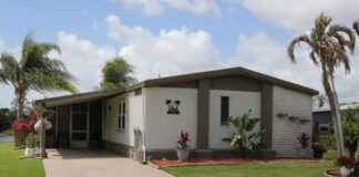 3 beds 2 baths 1,352 sqft