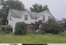 Country Farmhouse Opportunity $79,900