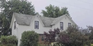 Country Farmhouse Opportunity $79,900